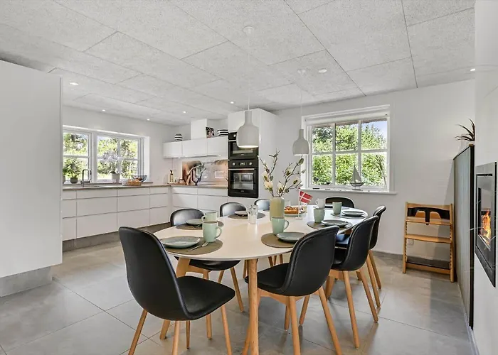 Bv376-blavand-ved-skoven-7 * Blåvand