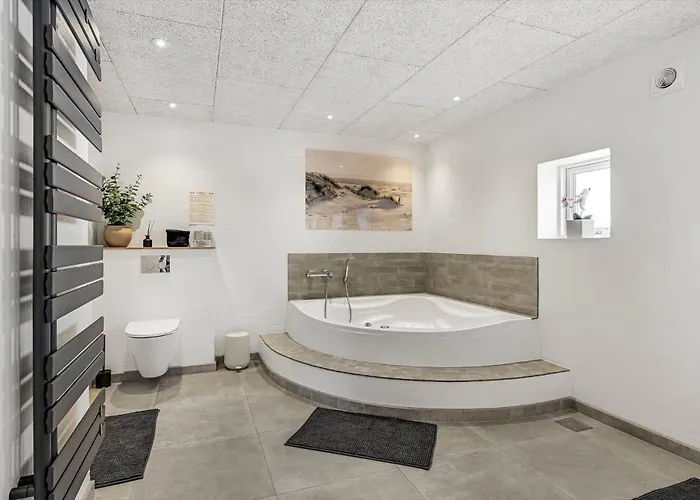 Bv376-blavand-ved-skoven-7 Blåvand